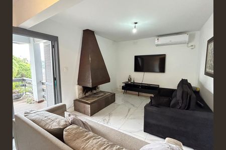 Casa à venda com 4 quartos, 354m² em Guarani, Novo Hamburgo