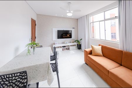 Sala de apartamento à venda com 3 quartos, 70m² em Cinquentenario, Belo Horizonte