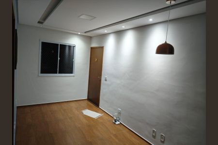 Sala de apartamento para alugar com 2 quartos, 48m² em Jardim Casa Branca, Suzano