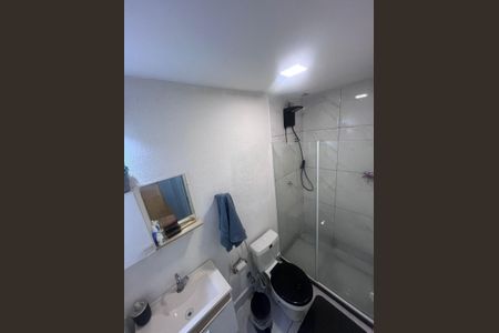 Banheiro de apartamento para alugar com 2 quartos, 60m² em Vargem Grande, Rio de Janeiro