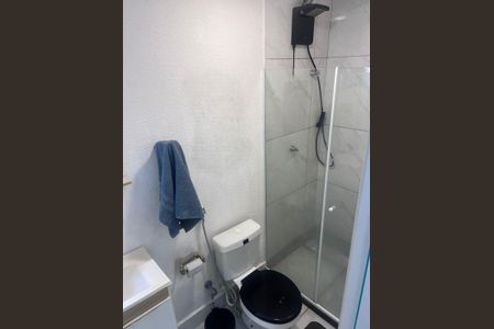 Banheiro de apartamento para alugar com 2 quartos, 60m² em Vargem Grande, Rio de Janeiro