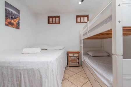 Quarto de casa à venda com 4 quartos, 210m² em Vila Jaguara, São Paulo