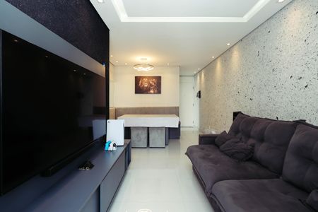 Sala de apartamento à venda com 3 quartos, 62m² em Parque Bristol, São Paulo