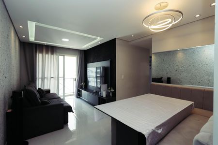 Sala de apartamento à venda com 3 quartos, 62m² em Parque Bristol, São Paulo