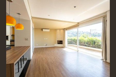 Sala de casa de condomínio à venda com 3 quartos, 245m² em Parque Sinai, Santana de Parnaíba