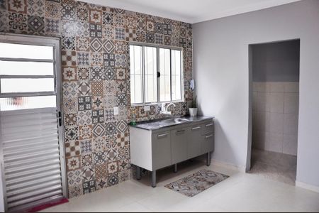 Sala e Cozinha de casa para alugar com 2 quartos, 60m² em São Domingos, São Paulo