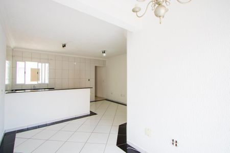 Sala de apartamento para alugar com 3 quartos, 84m² em Cidade São Jorge, Santo André