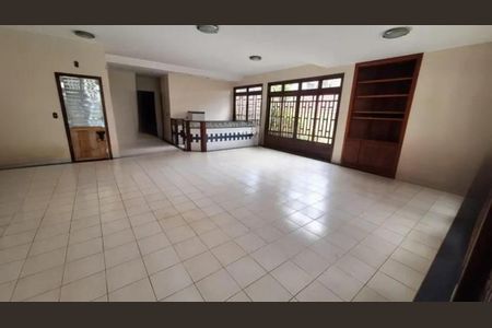 Casa à venda com 5 quartos, 515m² em Belvedere, Belo Horizonte