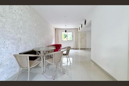 Sala de casa de condomínio para alugar com 3 quartos, 226m² em Vila Madeira, Nova Lima