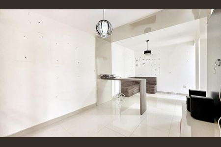 Sala de casa de condomínio para alugar com 3 quartos, 226m² em Vila Madeira, Nova Lima