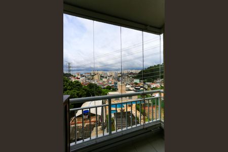 varanda de apartamento para alugar com 2 quartos, 60m² em Jardim Caner, Taboão da Serra