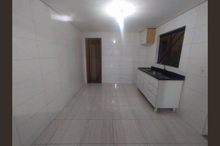 Cozinha de casa à venda com 3 quartos, 180m² em Fazenda da Juta, São Paulo