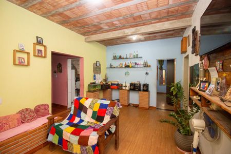 Sala de casa para alugar com 3 quartos, 150m² em Colonial, Contagem