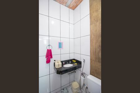 Banheiro da Suíte de casa para alugar com 3 quartos, 150m² em Colonial, Contagem