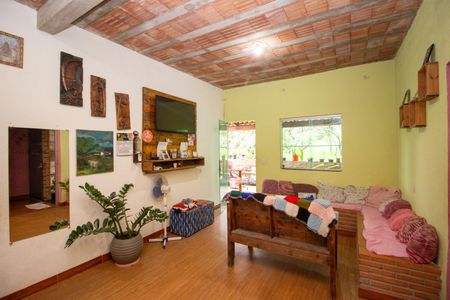 Sala de casa para alugar com 3 quartos, 150m² em Colonial, Contagem