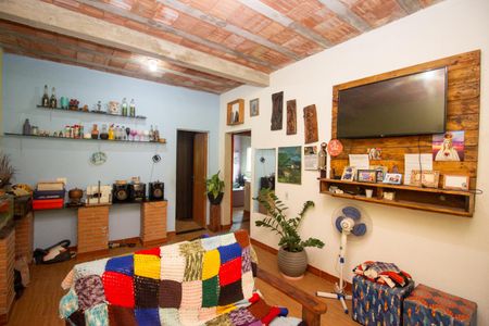 Sala de casa para alugar com 3 quartos, 150m² em Colonial, Contagem