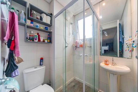 Banheiro de apartamento à venda com 2 quartos, 35m² em Rp3 (regiões de Planejamento), Santo André