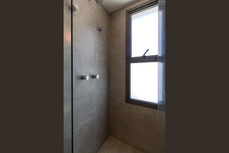 Banheiro de kitnet/studio para alugar com 1 quarto, 30m² em Farroupilha, Porto Alegre