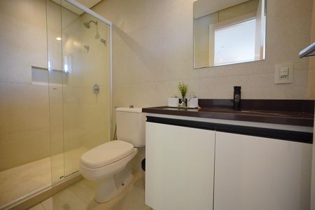 Banheiro de kitnet/studio para alugar com 1 quarto, 29m² em Santo Antonio de Lisboa, Florianópolis