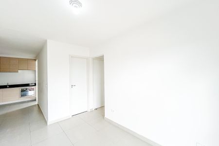 Sala de apartamento para alugar com 2 quartos, 45m² em Vila Santa Edwiges, São Paulo