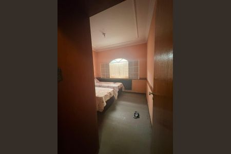 Casa à venda com 4 quartos, 260m² em Camargos, Belo Horizonte