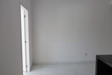 sala de apartamento para alugar com 1 quarto, 30m² em Km 18, Osasco