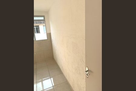 Cozinha de casa de condomínio à venda com 2 quartos, 45m² em Anil, Rio de Janeiro