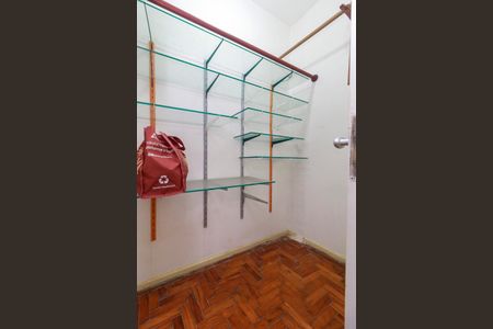 Closet de kitnet/studio para alugar com 1 quarto, 25m² em Itaim Bibi, São Paulo
