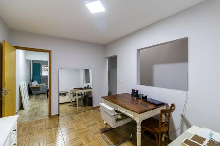 Casa para alugar com 5 quartos, 200m² em Vila Progredior, São Paulo