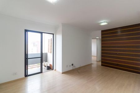 Sala de apartamento para alugar com 3 quartos, 76m² em Jardim Luanda, São Paulo