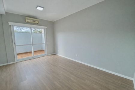 Quarto 2 de casa para alugar com 5 quartos, 600m² em Espírito Santo, Porto Alegre