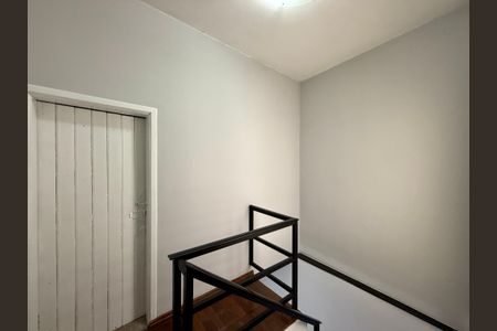 Corredor Suíte de casa para alugar com 2 quartos, 180m² em Vila Ernesto, São Paulo