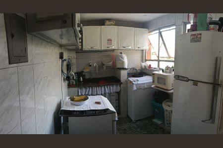 Cozinha de apartamento para alugar com 2 quartos, 60m² em Fátima, Niterói