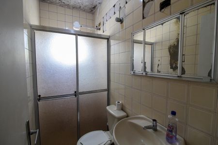 Banheiro de casa para alugar com 4 quartos, 250m² em Jardim Esmeralda, São Paulo