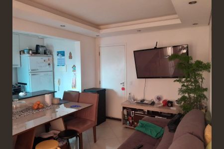 Sala de apartamento à venda com 2 quartos, 55m² em Jardim Calux, São Bernardo do Campo