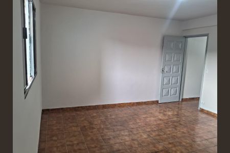 Casa para alugar com 2 quartos, 325m² em Jardim Cláudia, São Paulo