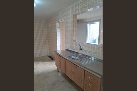 Casa para alugar com 2 quartos, 325m² em Jardim Cláudia, São Paulo