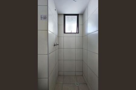 Banheiro de kitnet/studio à venda com 1 quarto, 30m² em Santo Cristo, Rio de Janeiro