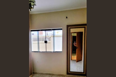 Casa para alugar com 4 quartos, 220m² em Jardim Maria Augusta, Taubaté