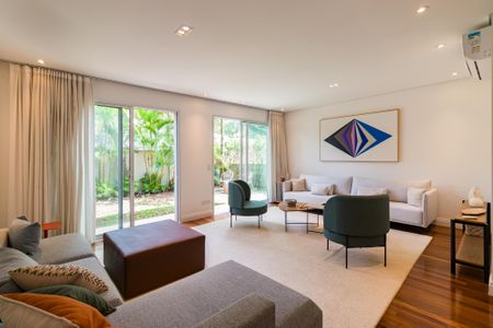 Casa de Condomínio à venda com 4 quartos, 334m² em Vila Morumbi, São Paulo