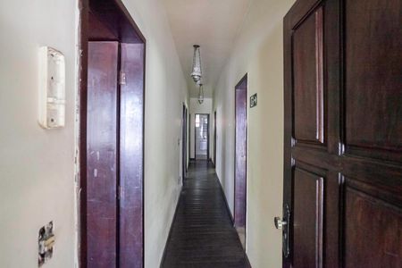 Corredor de casa à venda com 4 quartos, 210m² em Ressaca, Contagem