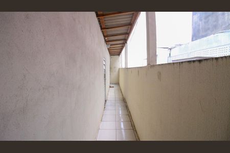 Corredor de casa para alugar com 1 quarto, 33m² em Cidade Continental, São Paulo