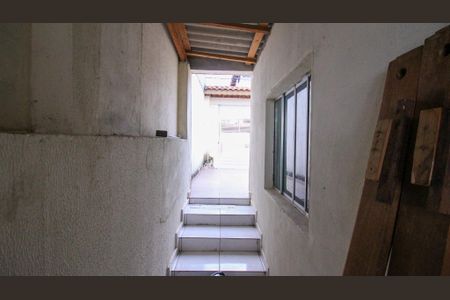 Entrada de casa para alugar com 1 quarto, 33m² em Cidade Continental, São Paulo