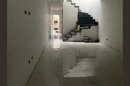 Casa à venda com 3 quartos, 106m² em Jardim Sabara, São Paulo