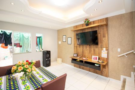 Sala de casa à venda com 3 quartos, 140m² em Sapucaia Ii, Contagem