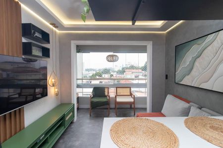 Sala de apartamento à venda com 2 quartos, 43m² em Vila Santa Terezinha (Zona Norte), São Paulo