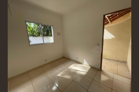 Sala de casa de condomínio para alugar com 3 quartos, 77m² em Jardim Nova Coimbra, Cotia