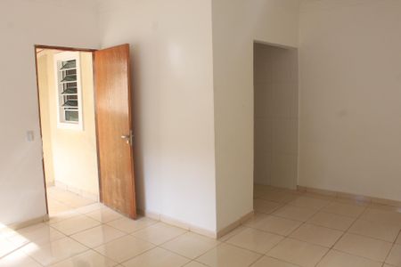 Sala de casa de condomínio para alugar com 3 quartos, 77m² em Jardim Nova Coimbra, Cotia