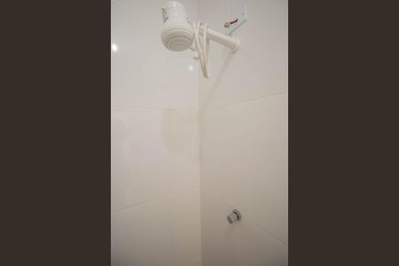 Banheiro de casa de condomínio para alugar com 1 quarto, 30m² em Coelho, São Gonçalo