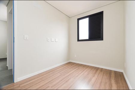 Quarto 1 de apartamento para alugar com 2 quartos, 52m² em União, Belo Horizonte